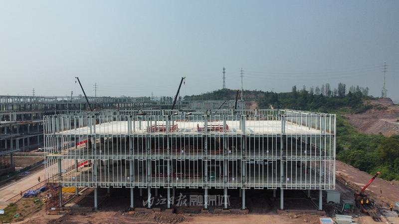 内江高新区智能制造精密器件产业园项目:9.9万平方米标准厂房主体框架已建成